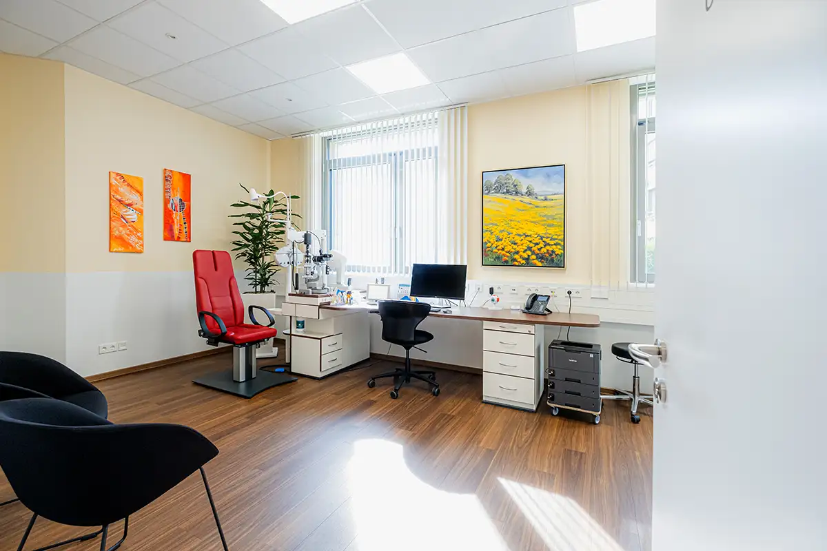 Untersuchungszimmer 1 Untersuchungszimmer 1